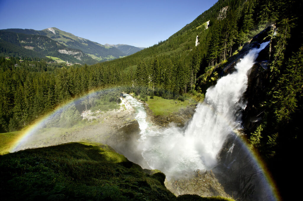 Die Krimmler Wasserfälle in Krimml im Oberpinzgau. Europas größte Wasserfälle mit einer Fallhöhe von 380 Metern.
